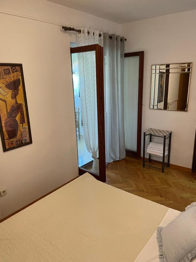 Gorana Studio Apartment Jelsa  Extérieur photo