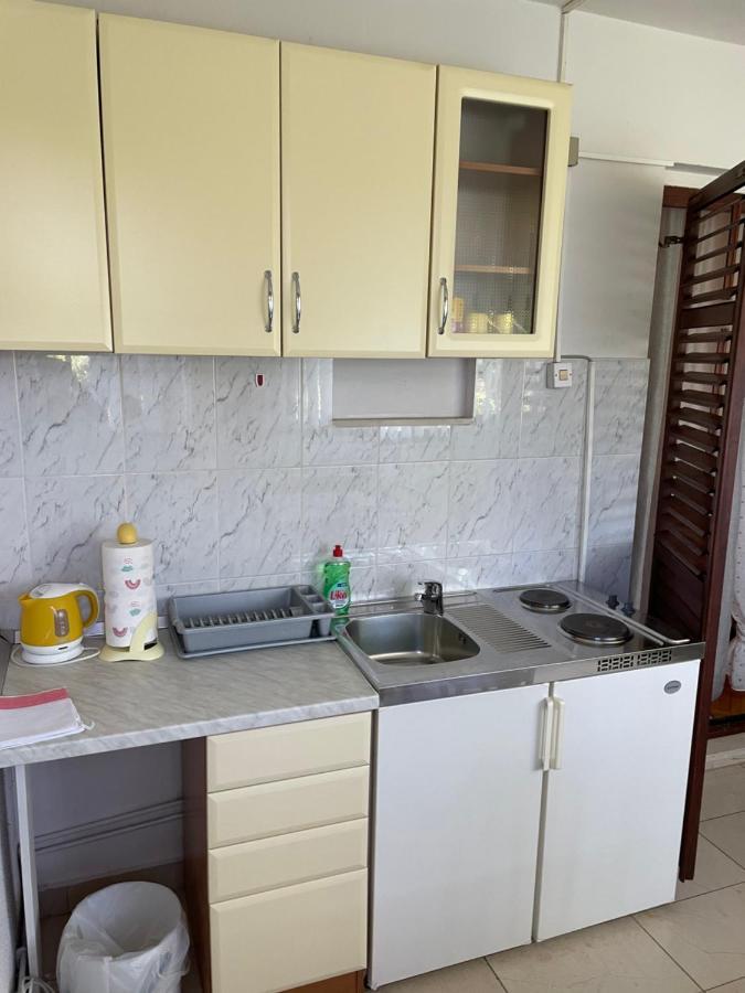 Gorana Studio Apartment Jelsa  Extérieur photo